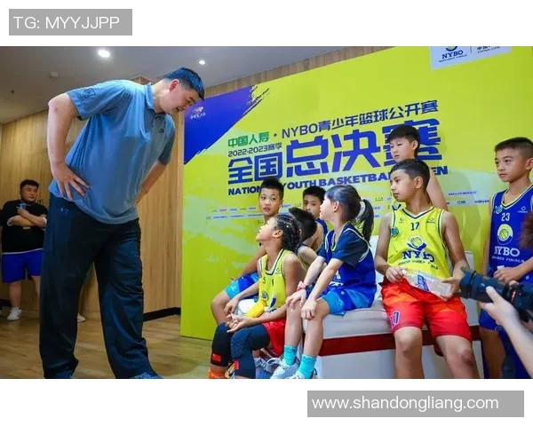 姚明亲赴甘肃定西助力篮球发展推动青少年体育事业蓬勃成长