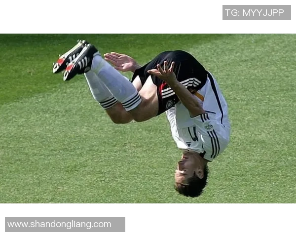 德国足球巨星的传奇之路与辉煌成就解析