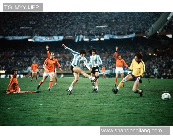 全球传奇足球明星回顾与名单盘点带你重温经典瞬间 全球传奇足球明星回顾与名单盘点带你重温经典瞬间