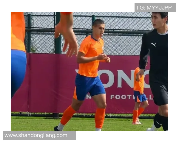 蚂蚁足球明星球员排名揭晓谁将成为本赛季最佳球员的热门候选人